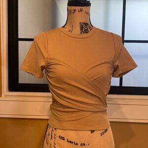 Forever 21 Cropped Tan Ribbed tshirt wrap tie top, Size Small. Nwot